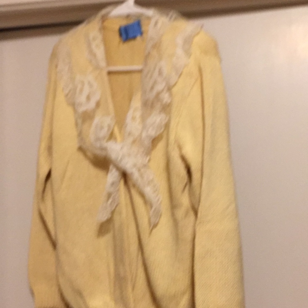 VINTAGE Cotton SWEATER w/lace collar